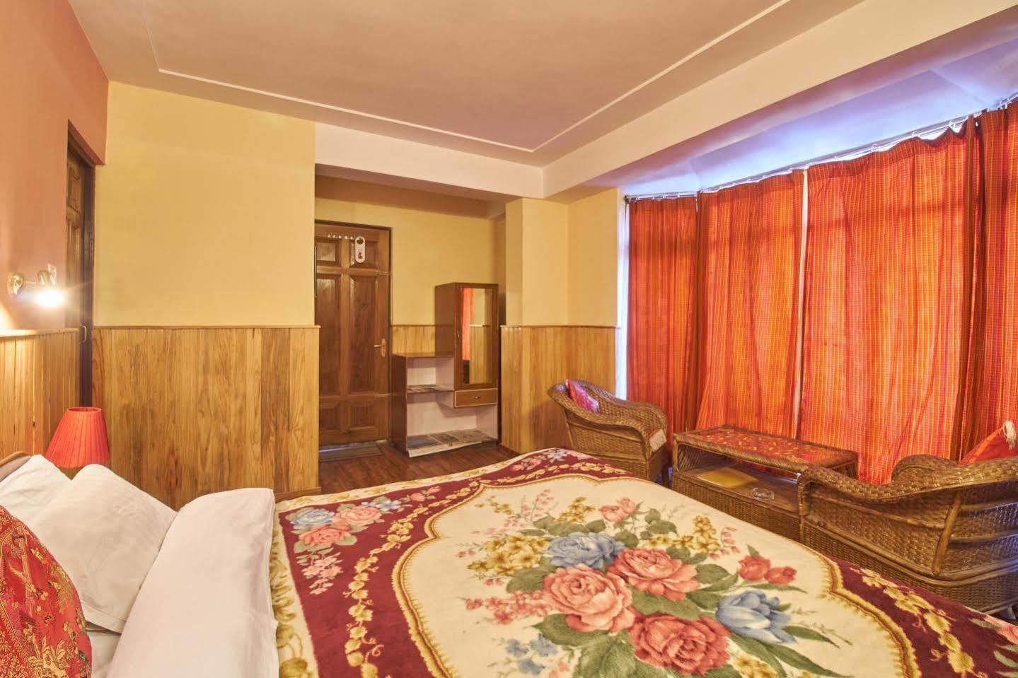 Tripvillas @ Snow Lion Homestay ダージリン エクステリア 写真